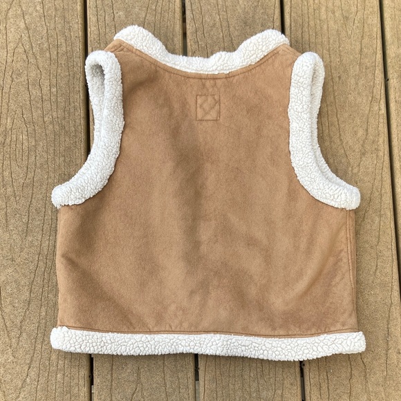 Old Navy Kids Vest - Picture 6 of 6